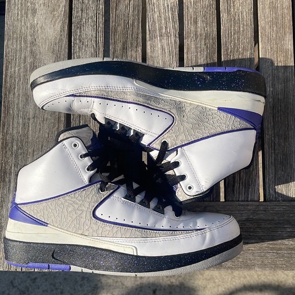 Retro Jordan II Grape Concord size 9.5 (Pre-Owned) - Picture 2 of 7